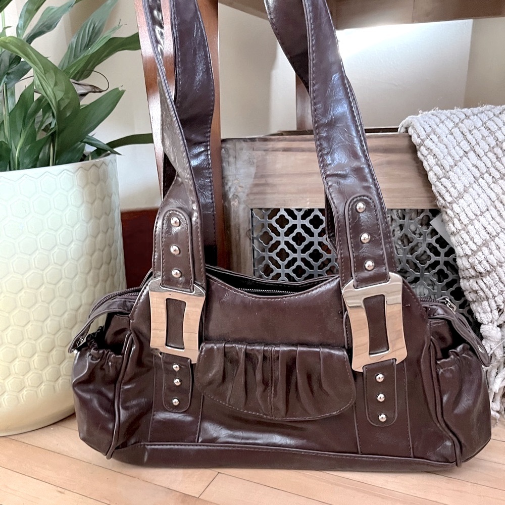 D-fusion Fashion Purse /Shoulder faux leather bag in chocolate brown color, EUC